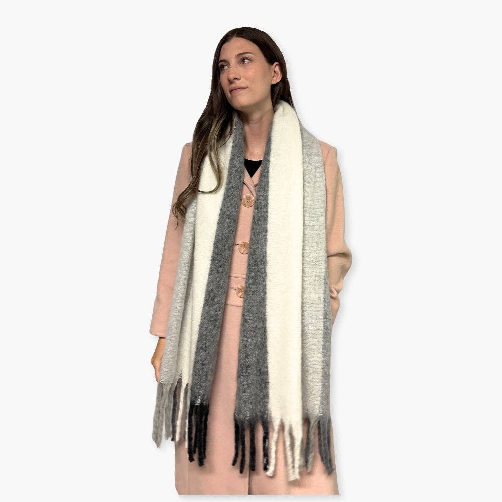 Humble Hilo - Wholesale Scarf - Women's - Humble Hilo Woven Chunky Scarf Cocoon Fringe10