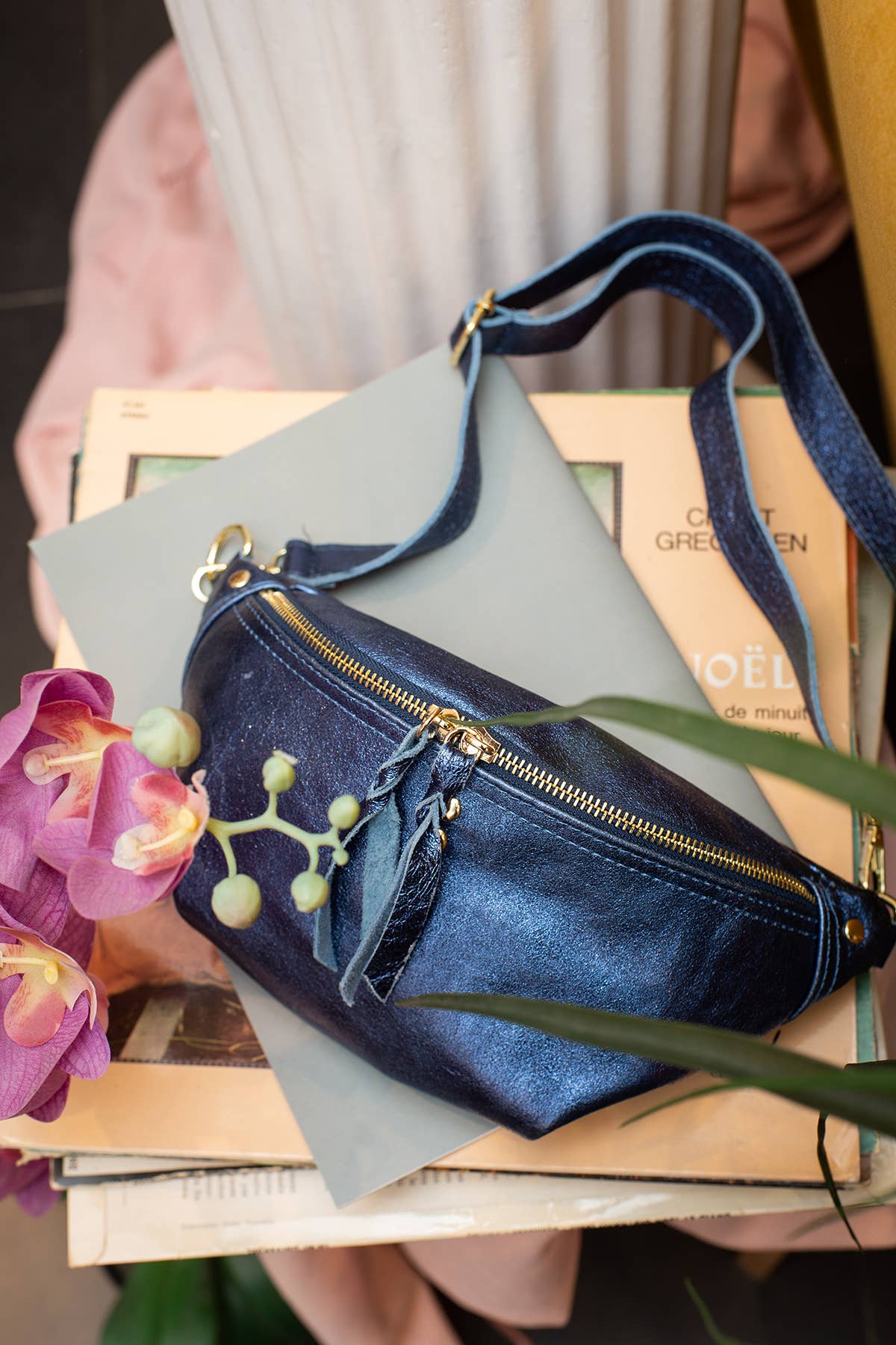 Cherry Paris - Wholesale Belt Bag - Women's - NELLY METAL Bag - 406142