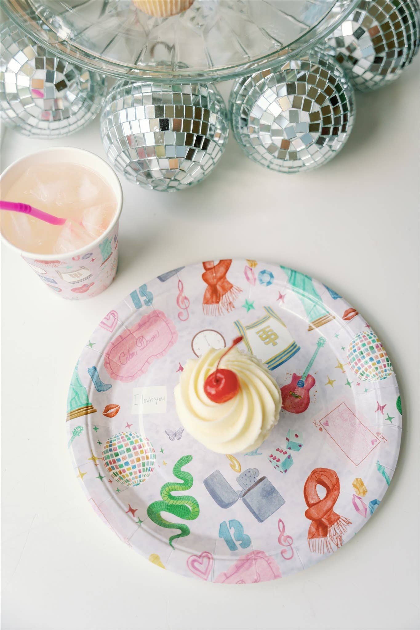 Gracefully Made Art - Wholesale Disposable Plate - Eras Paper Plate Pack2