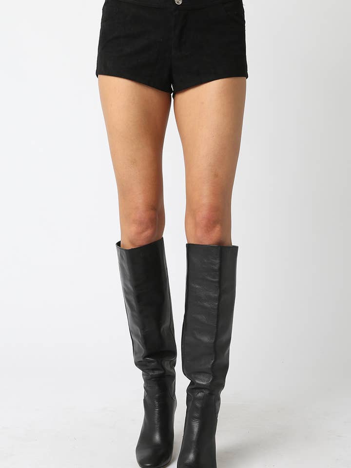 Mini-short en daim Kali pour la vente par Olivaceous