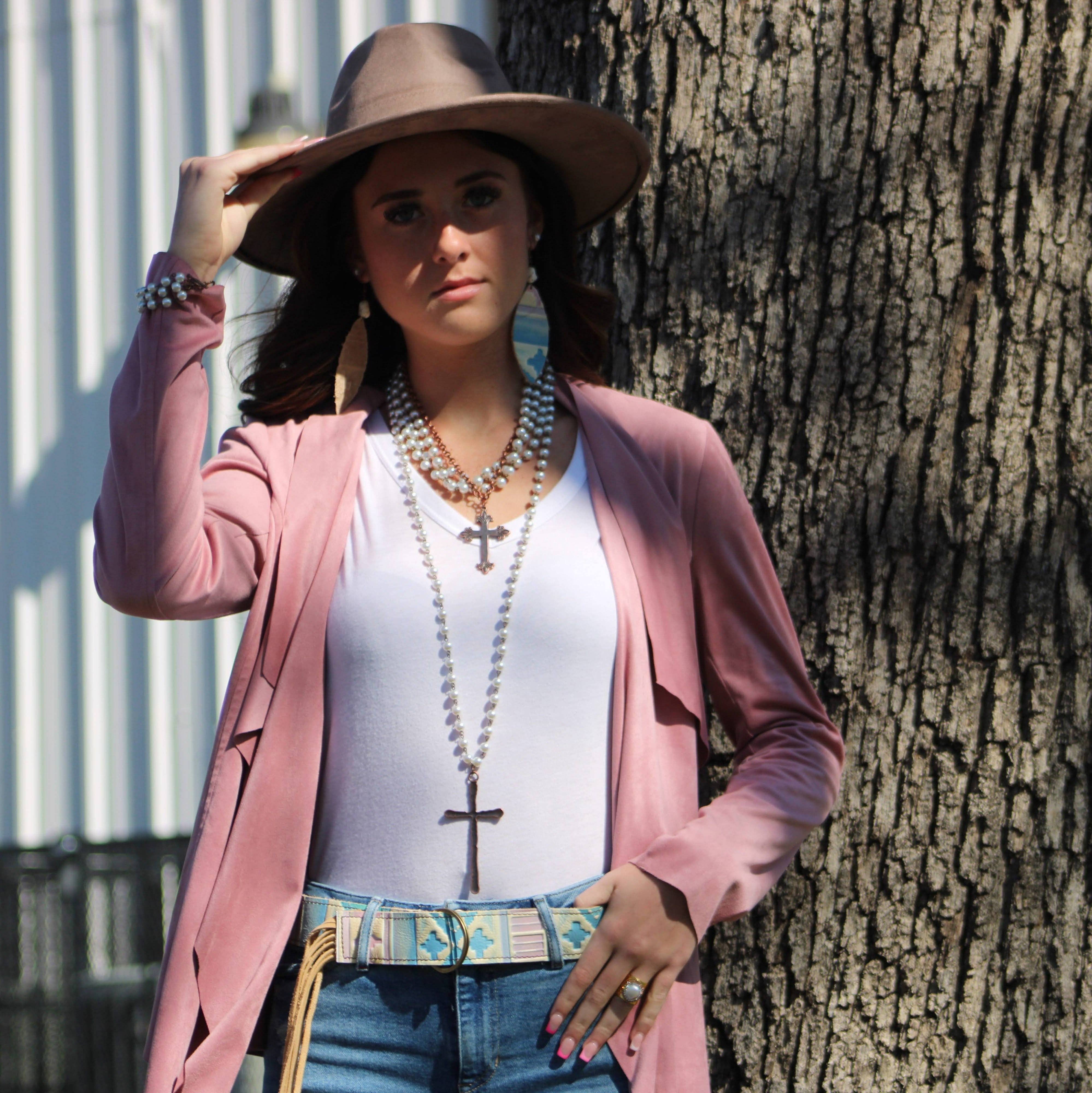 The Jewelry Junkie - Wholesale Pendant/Charm Necklace - Pearl and Copper Beaded Collar Necklace with Copper Cross 114G3