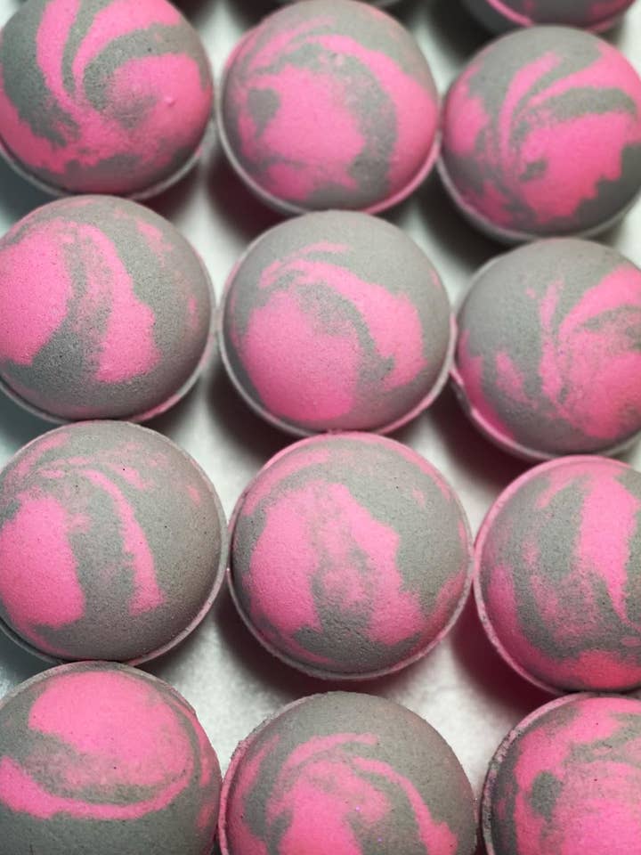 Hello Beautiful Grace Bath bomb for wholesale by Bombshell Beauty bath cosmetics LLC