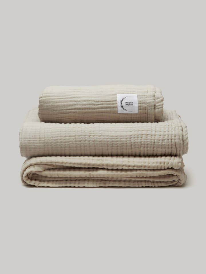 Soft cotton muslin bath towel and linen for wholesale by Maison Masarin
