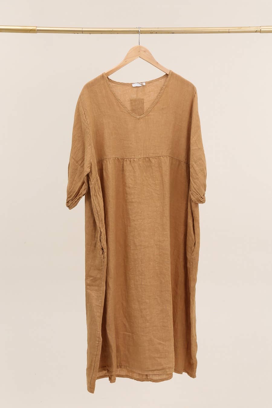 Lea & Luc - Grandes Tailles – Engroshandel Kjole - Dame – Linnedkjole i plusstørrelse med V-udskæring7