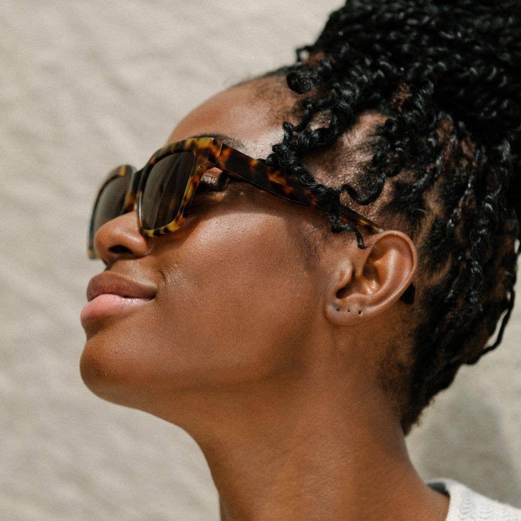 Mohala Eyewear - Vendita all'ingrosso Occhiali da sole - Donna - Occhiali da sole quadrati polarizzati Hana19