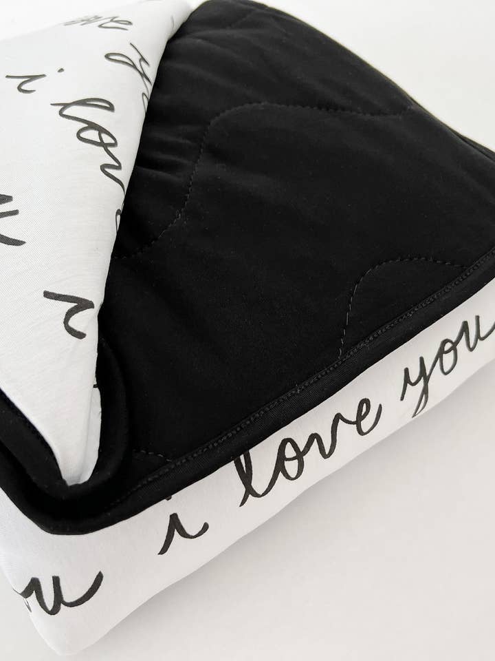 NODNAL Co. - Wholesale Bedding Blanket - Kids & Baby - Bamboo Quilted Blanket in I Love You