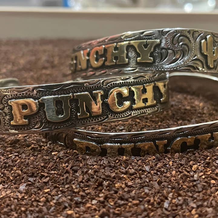 Manchette Punchy pour la vente par Texas Lux