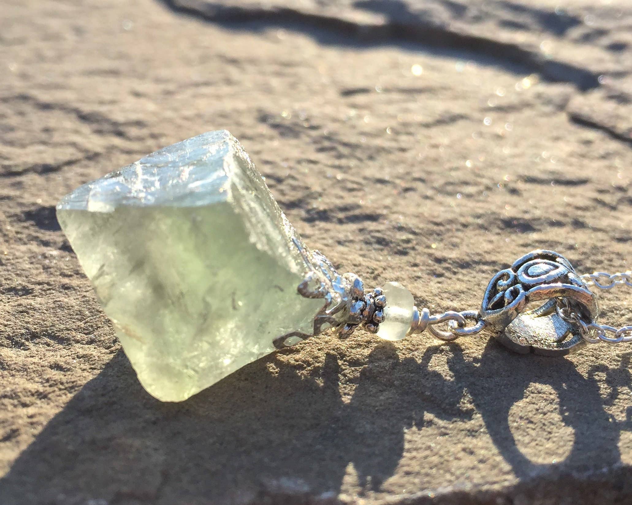 Glorious Healing Crystals - Wholesale Halskettinghanger - Fluoriet Octahedron Soul Path Crystal Healing halsketting Prote10