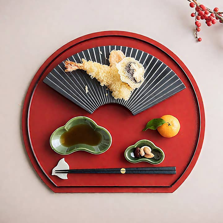 Japanese half-moon tray in Kishu lacquer for wholesale by MinoCraft