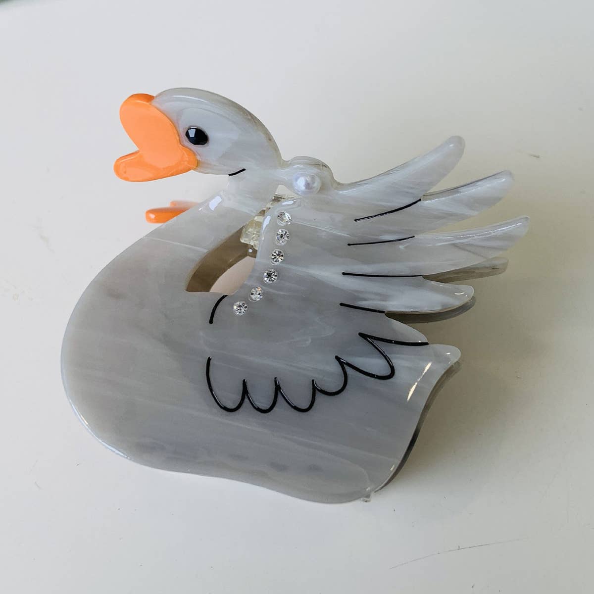 ACCITY - Wholesale Hair Clip - Women's - FASHIONABLE WHITE SWAN ACETIC ACID HAIR CLIP_CWAHA054917