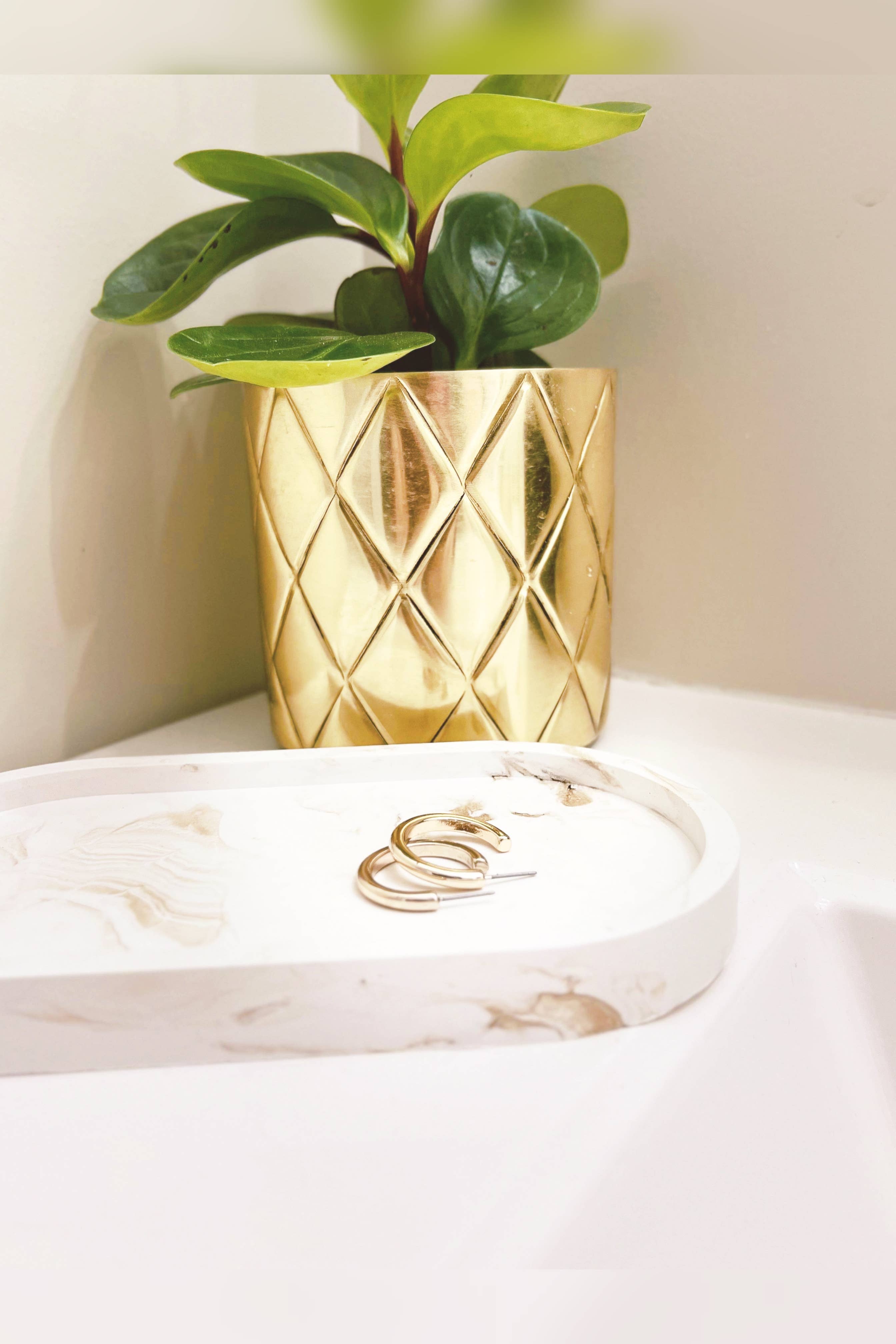 Petite Maison and Co. - Venta al por mayor Bandejas decorativas - Bandeja decorativa de mármol, bandeja ovalada de hormigón3