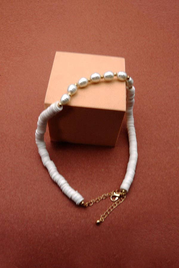 JOSSLYN by wall to wall - Wholesale Beaded/Pearl Necklace - HEISHI DISC BEAD PEARL NECKLACE | 51N20709372