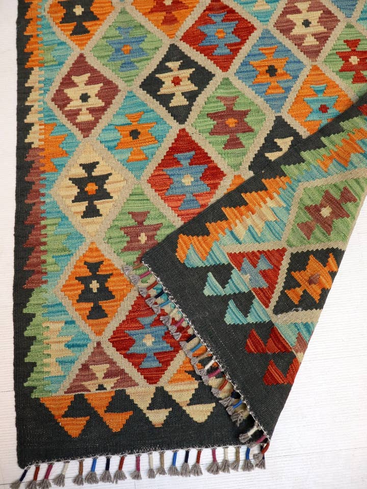Tapis Kilim Afghan Maimana | 2' 9" x 4' 2" pour la vente par Rug the Rock