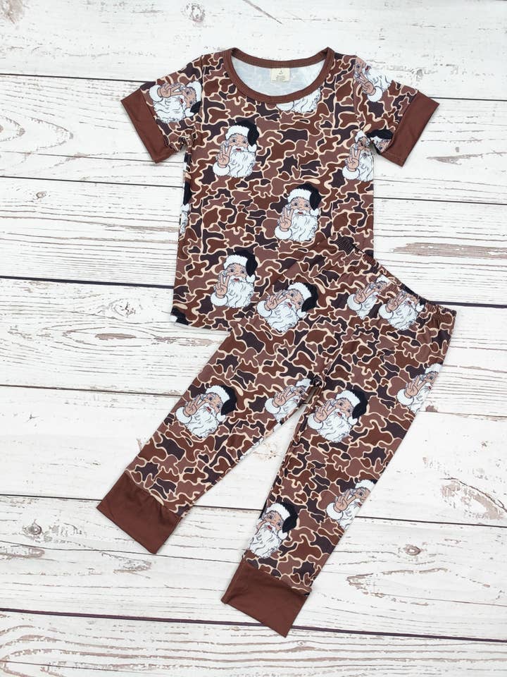 sassy kids palace – wholesale Pyjamasset - Barn – Pojkar Jultomte Tryck Kamouflage Julpyjamas1