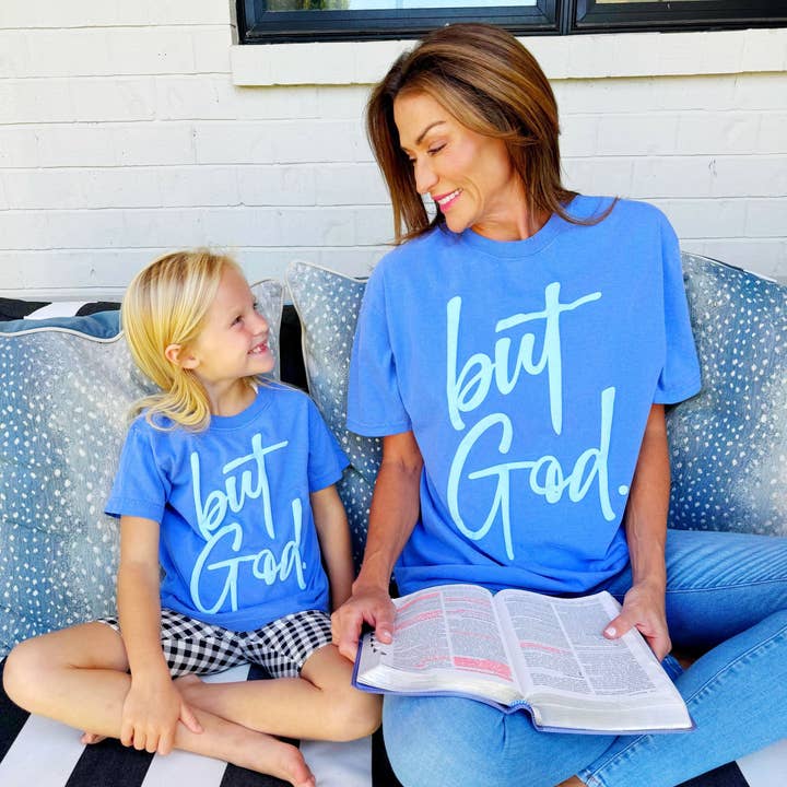 T-shirt Juvenil Puff Bus God por atacado de Poppy & Pine