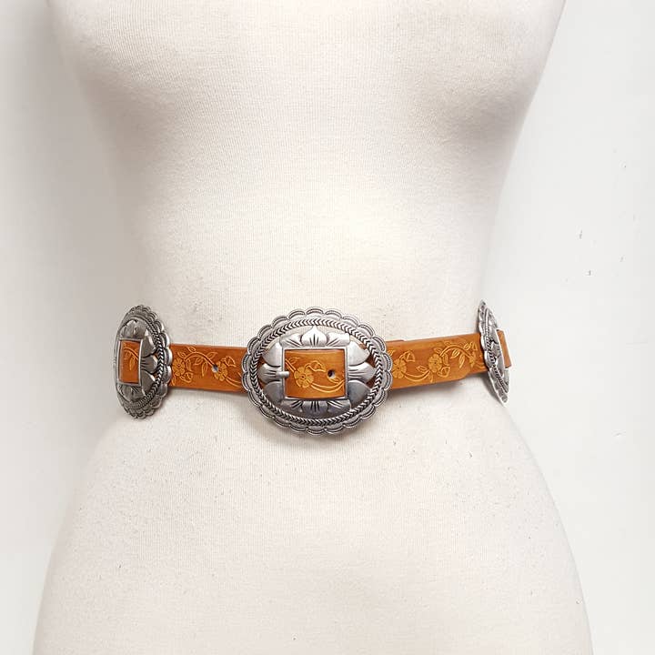Axesoria West – Großhandel Gürtel – Damen – Western Oval Floral Concho Belt, handbemalter Gürtel