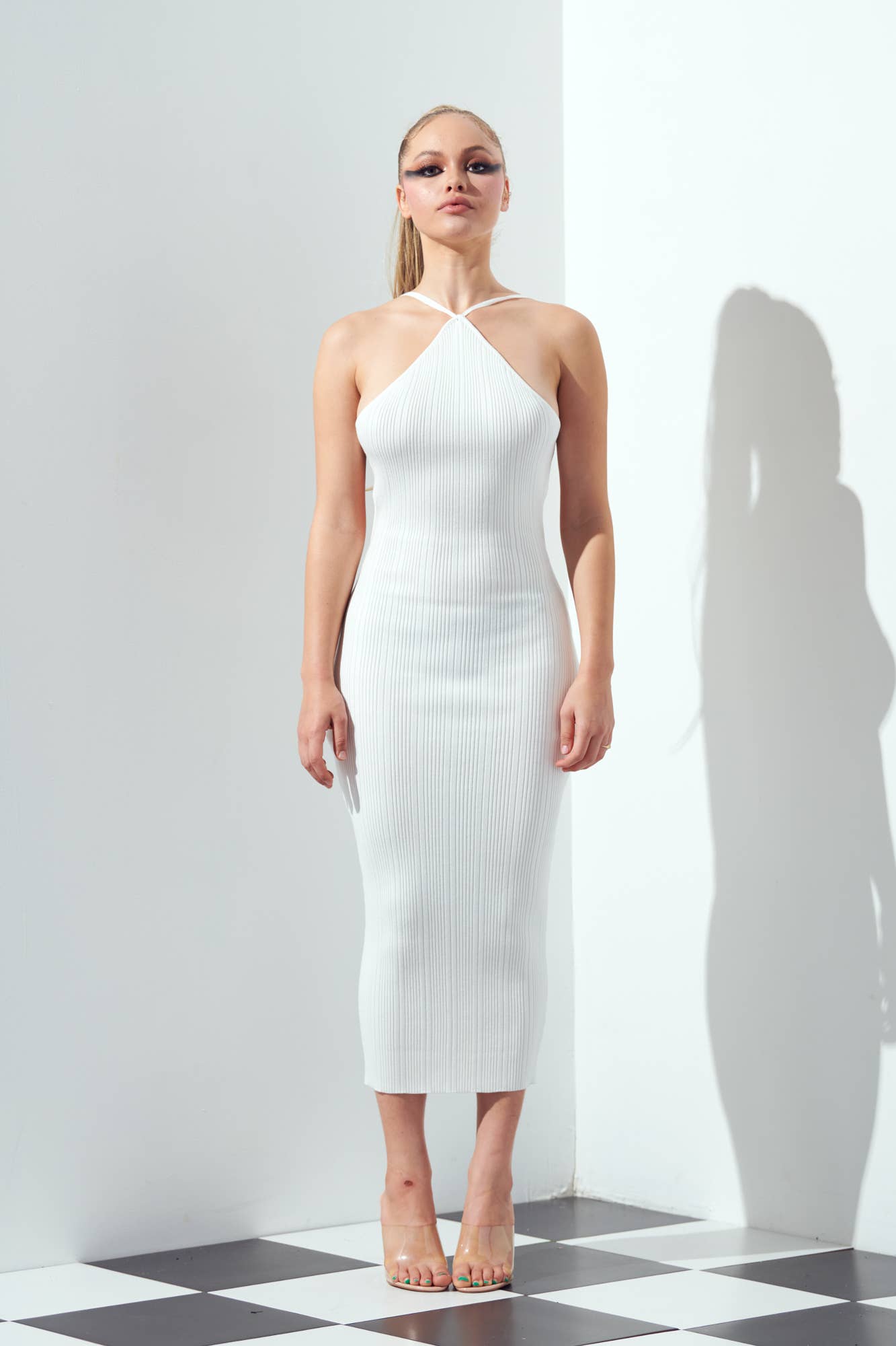 WFFS - Vente Robe – femme - Robe midi en maille avec col halter7