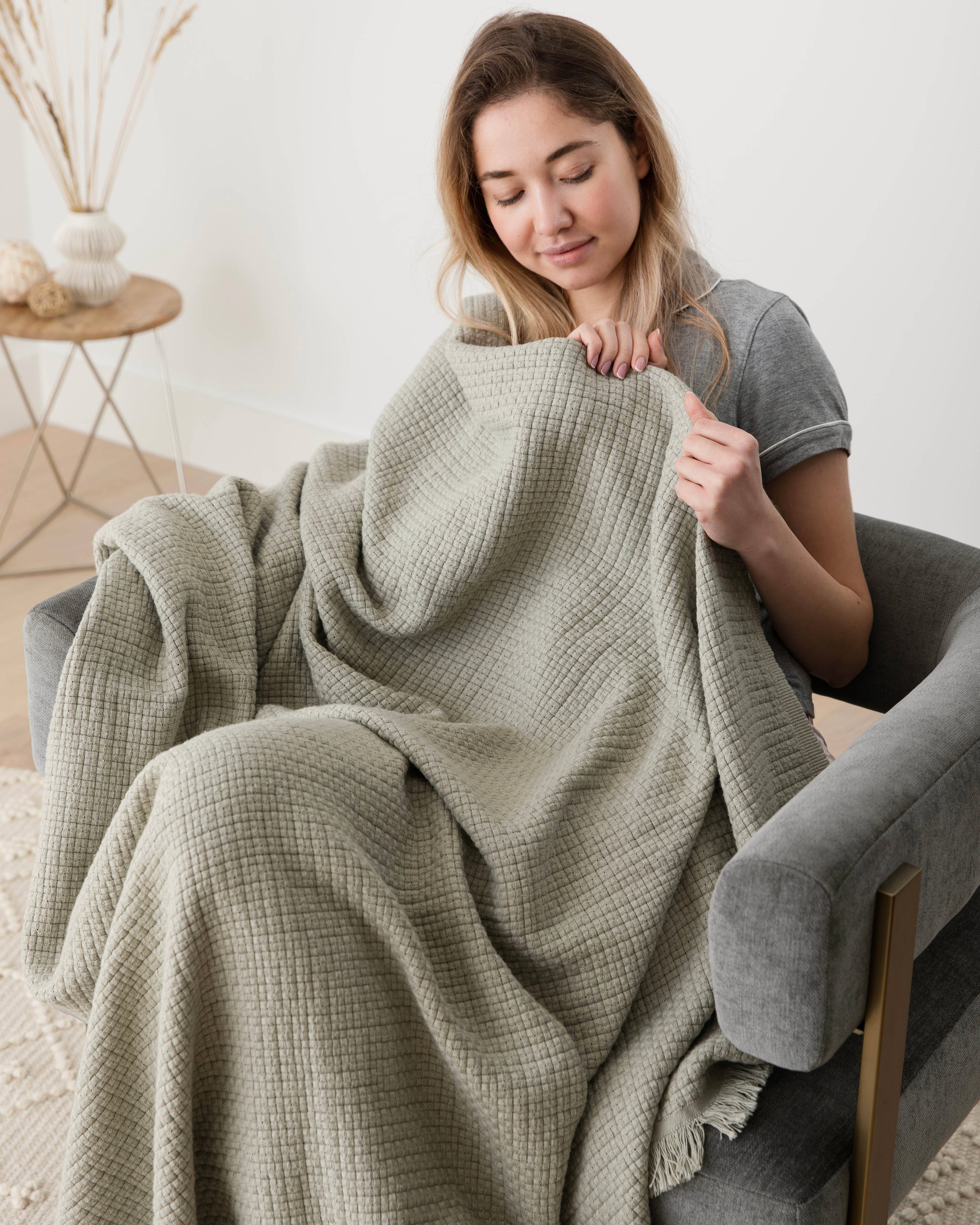 Woven Stories - Wholesale Throw Blanket - Cotton Linen Blend Basketweave Throw Blanket5