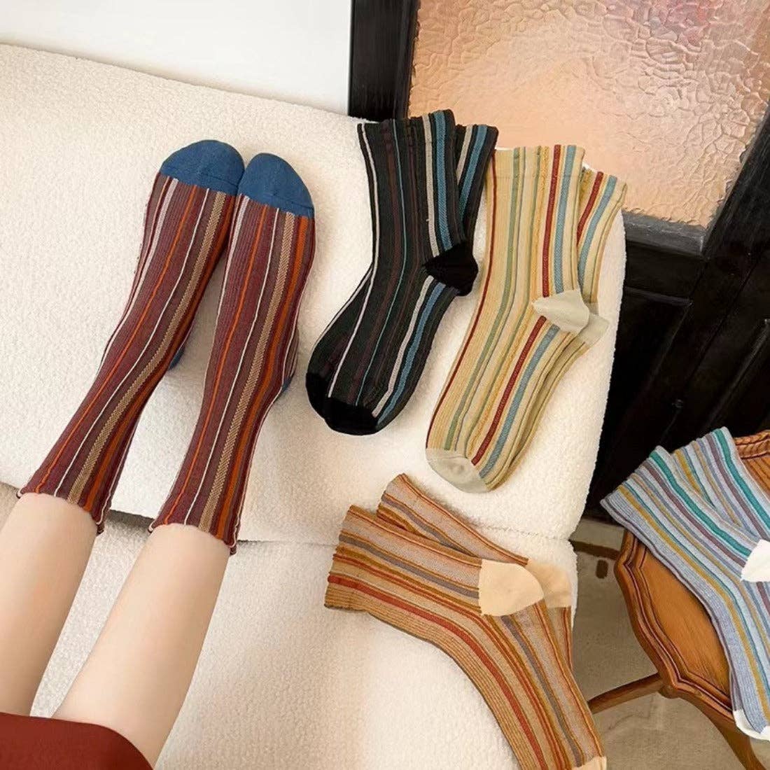 Funkyrel® Atzbranding Limited – Engroshandel Strømper - Dame – Rufia – Boheme strømper med farverige striber1