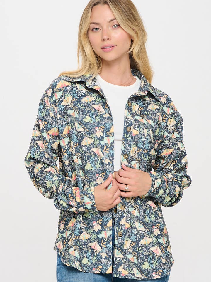 CAMISA DE VELUDO COTELÊ COM ESTAMPA DE MARIÇA por atacado de SM WARDROBE