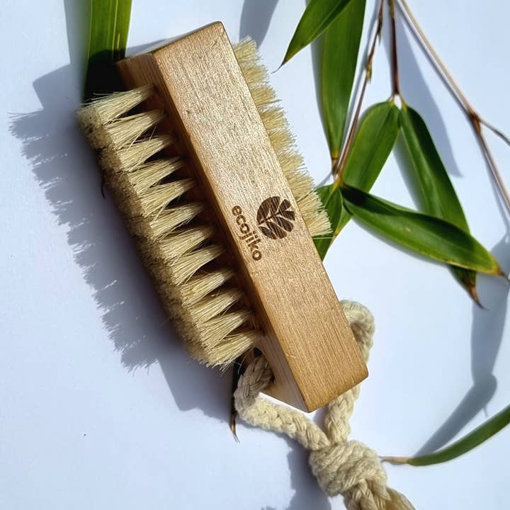 ecojiko - Vente Sets de soins pour les ongles - Brosse à ongles écologique sans plastique en bambou2