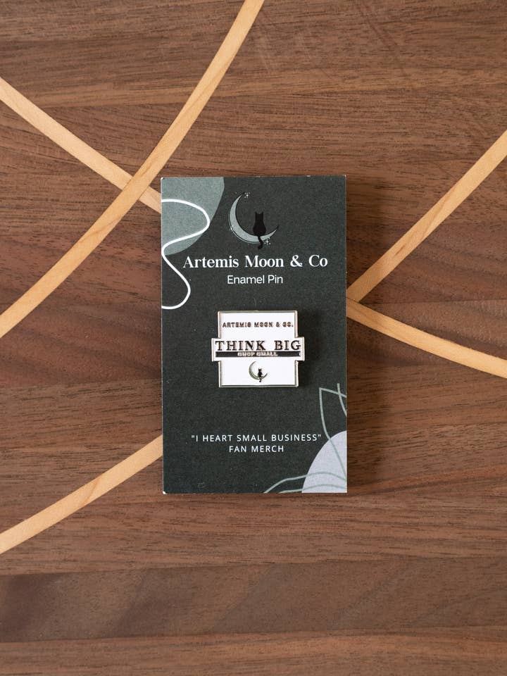 Petite épingle en émail Think Big, Shop pour la vente par Artemis Moon and Co