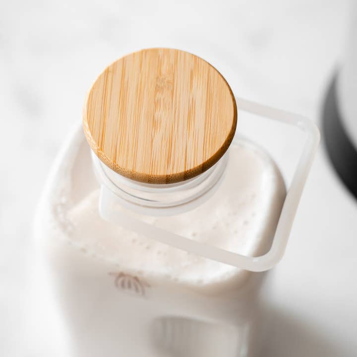 Almond Cow - Wholesale Jug - Almond Cow Glass Jug with Bamboo Lid, 60 fl oz8