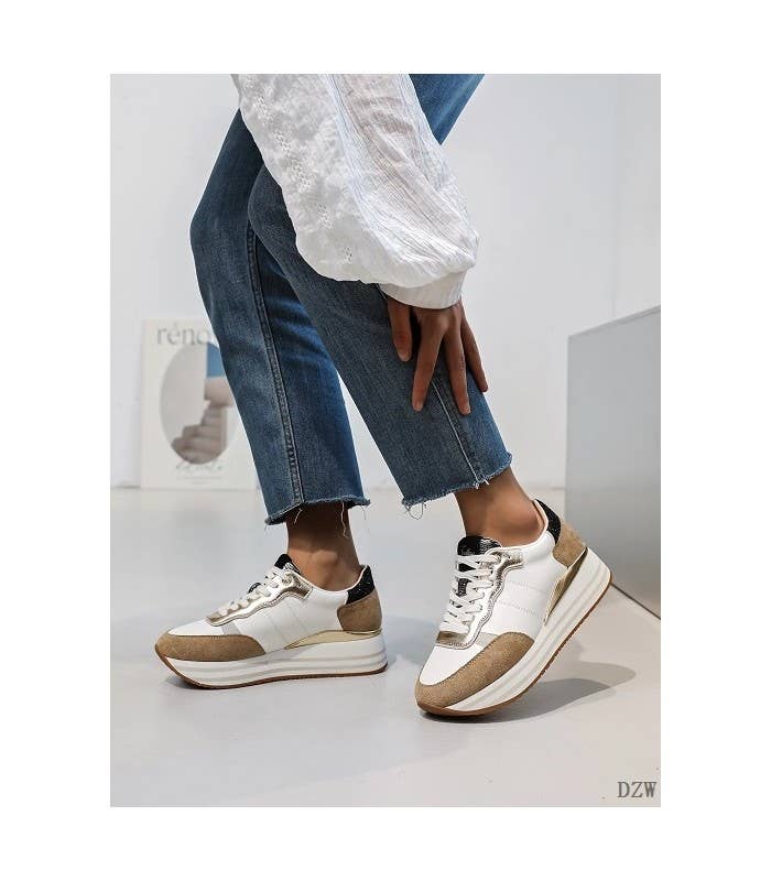 SWEET MAGIC MODA Y COMPLEMENTOS - Wholesale Lifestyle Sneakers - Women's - PREMIUM BRAND CASUAL FAUX LEATHER SNEAKERS0