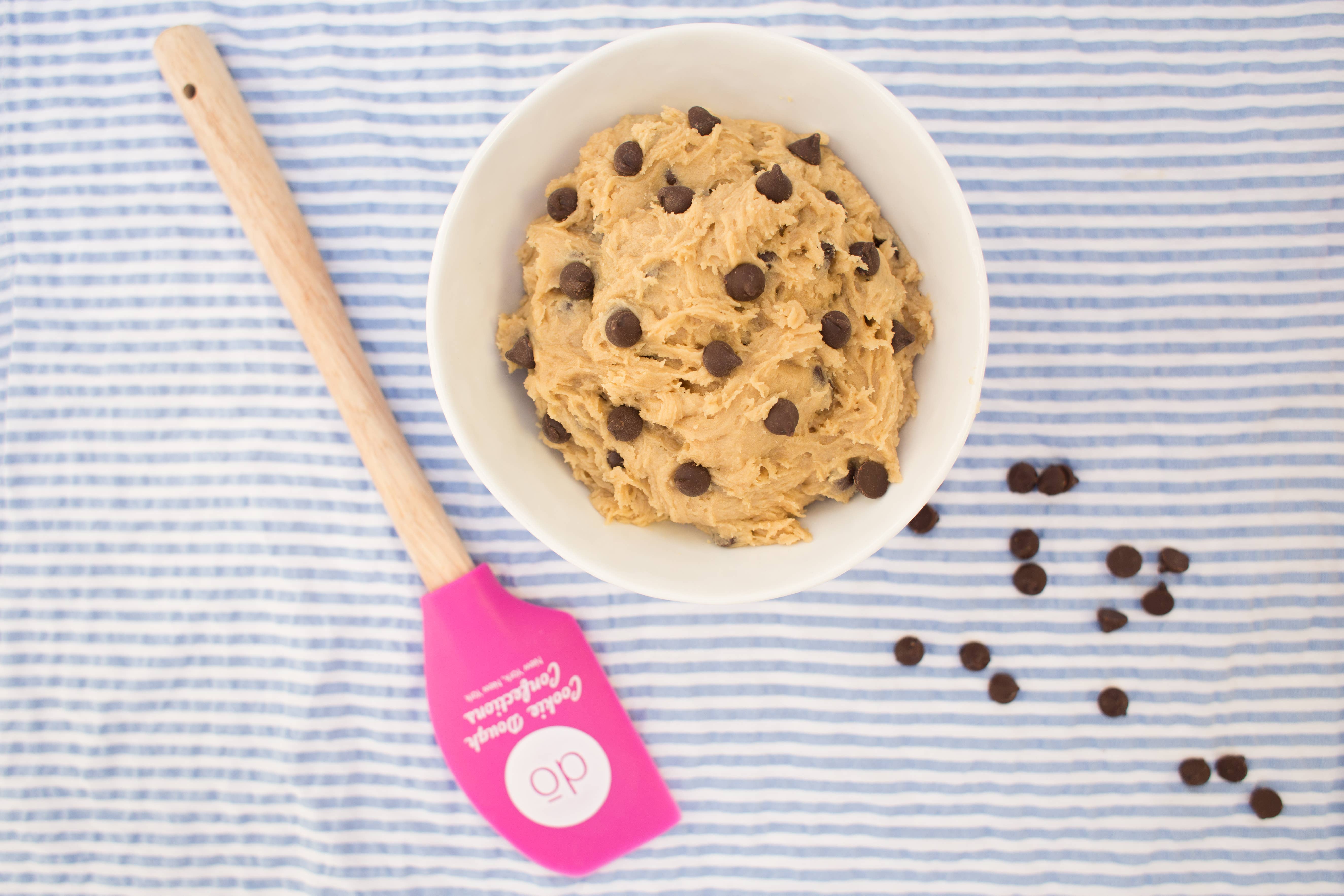 DŌ, Cookie Dough Confections - Vente Préparation pour biscuits - Pâte à biscuits comestible aux pépites de chocolat (réfrigération requise1