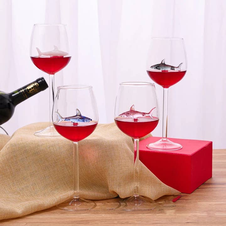 Conjunto de 2 Copos de Vinho com Tubarão | Copos de Cocktail | Vidraria por atacado de Kiyo Home