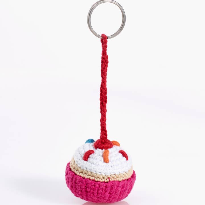 Keychain - cupcake pink for wholesale by Storytelling Products by Mark Hachmann Consulthink UG