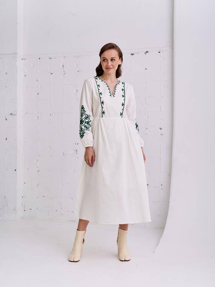 Inspiração para Vestidos Bordados por atacado de Handmade Originals Ukraine