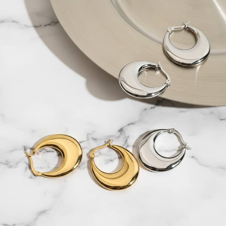 Classic Flat Hoop Earrings - Gold or Silver for wholesale by Misgraceful