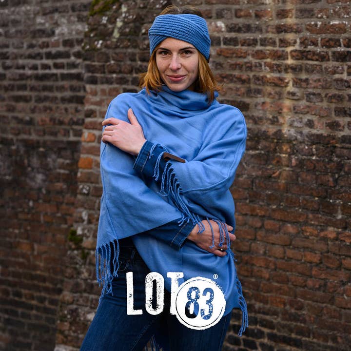 Poncho Mila Jeans for wholesale by LOT83