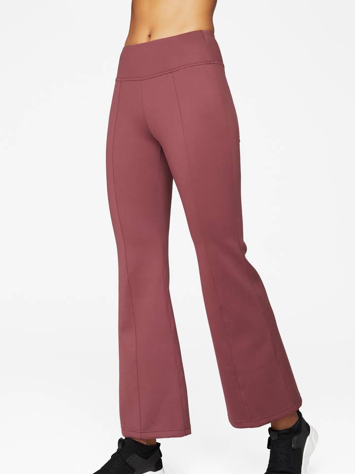 Pantalon évasé Cardi pour la vente par Titika Active