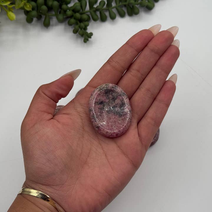 Meraki Gemstones - Wholesale Spiritual Stone/Crystal - Rhodonite Worry Stones 40x30x8mm3