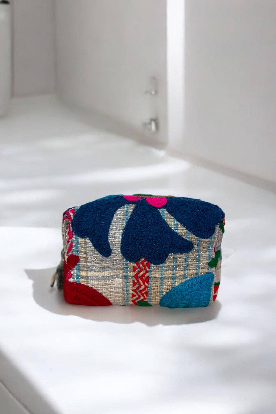 Curiosity Lab - Wholesale Makeup/Cosmetic Bag - Kantha Embroidered Makeup Bag1