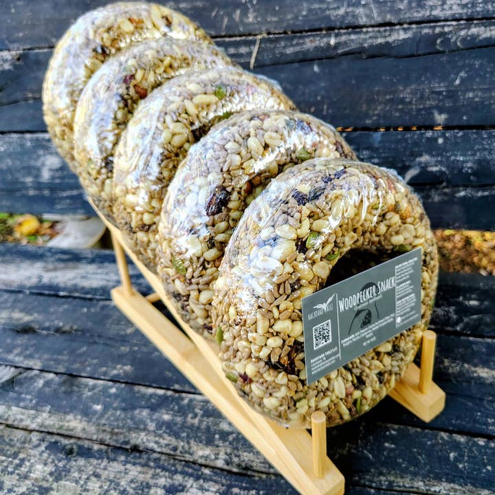 Backyard Tailz - Wholesale Bird Feeder - Birdseed Wreath (Woodpecker Snack)7