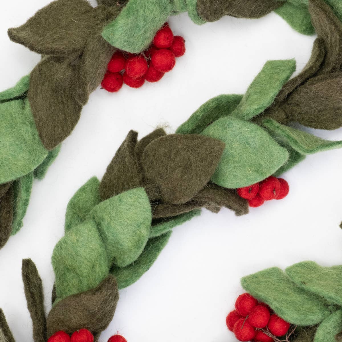 The Winding Road - Wholesale Bunting/Garland - Garland - Mistletoe - Christmas Decor6