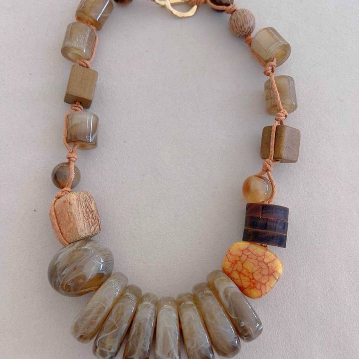 SWEET MAGIC MODA Y COMPLEMENTOS - Wholesale Beaded/Pearl Necklace - RESIN NECKLACE0