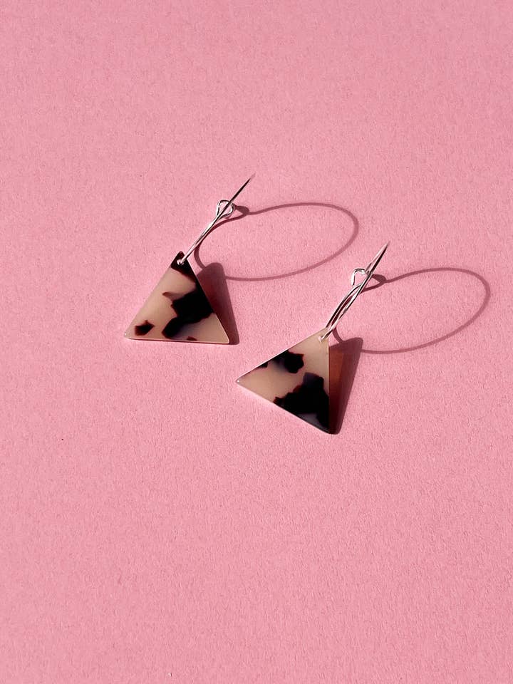 Blonde Tortoiseshell Triangle Hoop Earrings for wholesale by Aloë Earrings