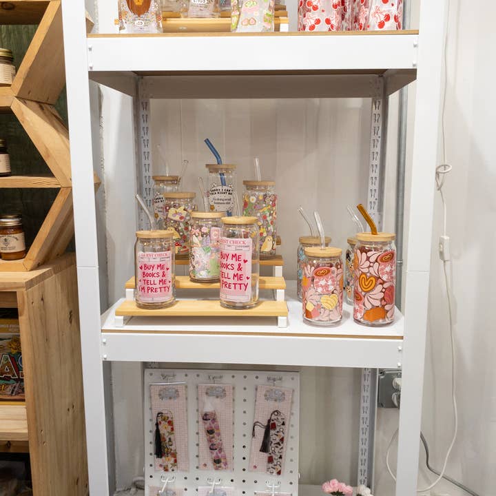 Be Bold Stay Bold - Wholesale Drinkglas/beker - Boekachtige Glazen Beker – "Koop Boeken Voor Me & Zeg Dat Ik Mooi Ben"4