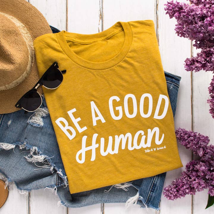 T-shirt imprimé écologique chiné pour femmes pour la vente par Take it 'N' Leave it