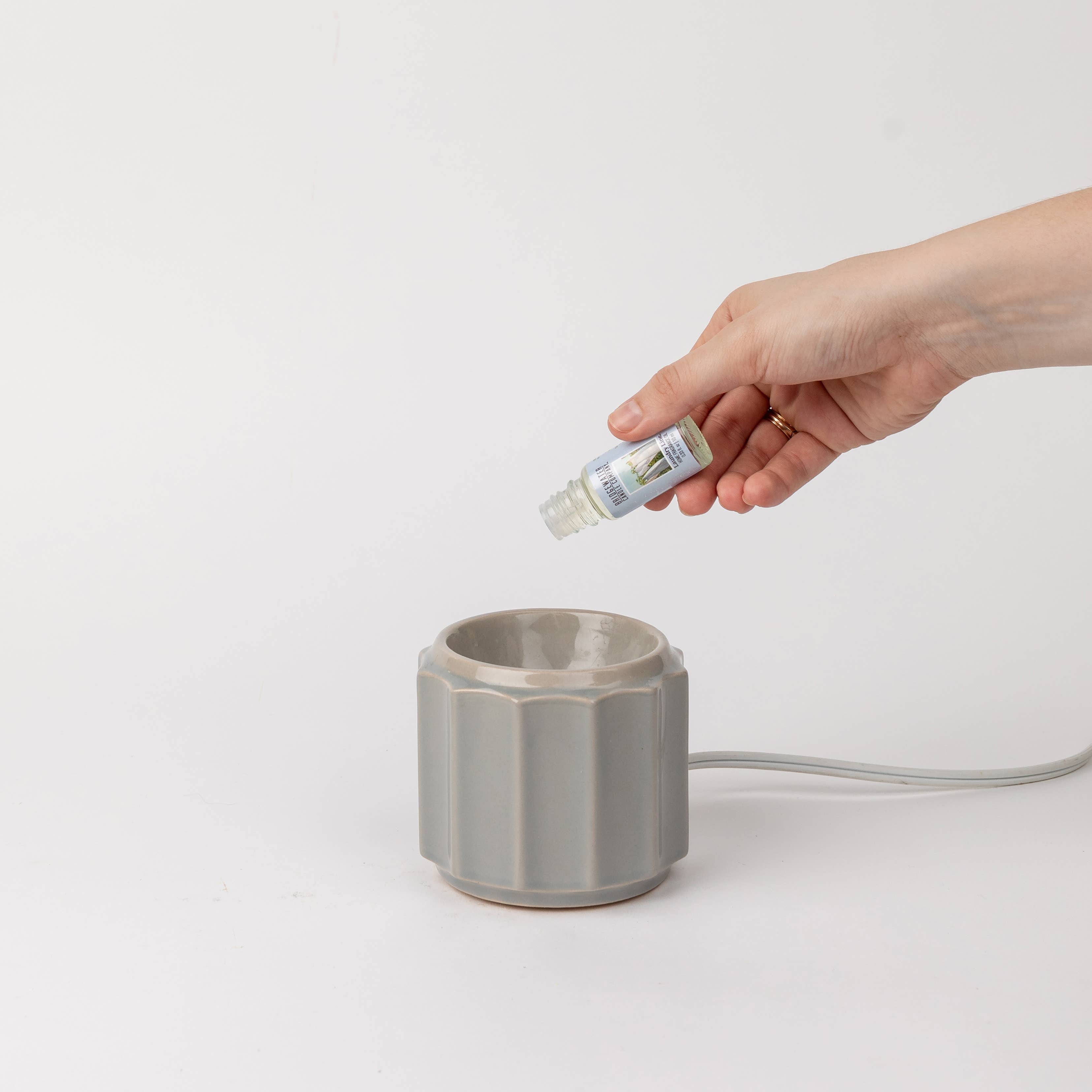 Bridgewater Candle Company - Wholesale Fragrance Oil - Laundry Line Home Fragrance Oil2