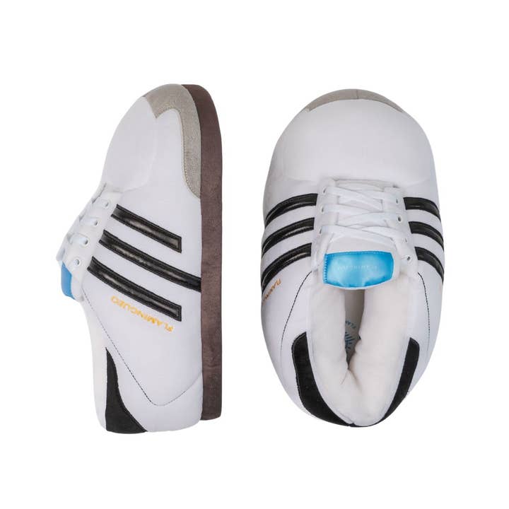 Scarpe da casa giganti con strisce bianche e nere per la vendita all'ingrosso da parte di Flamingueo