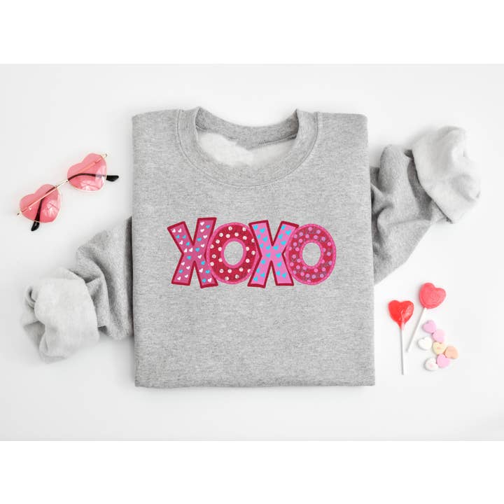 Pull XOXO Hearts pour la vente par Great Tees