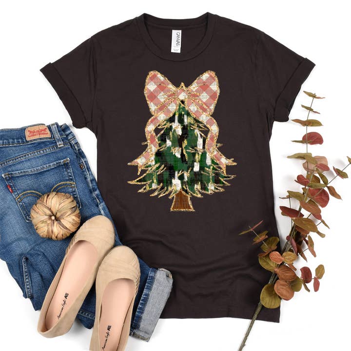 Árbol de Navidad Verde y Dorado Trazos de Pincel Lazo Coqueto - Diseño 8 Transferencia DTF para venta al por mayor de Flawless Transfers