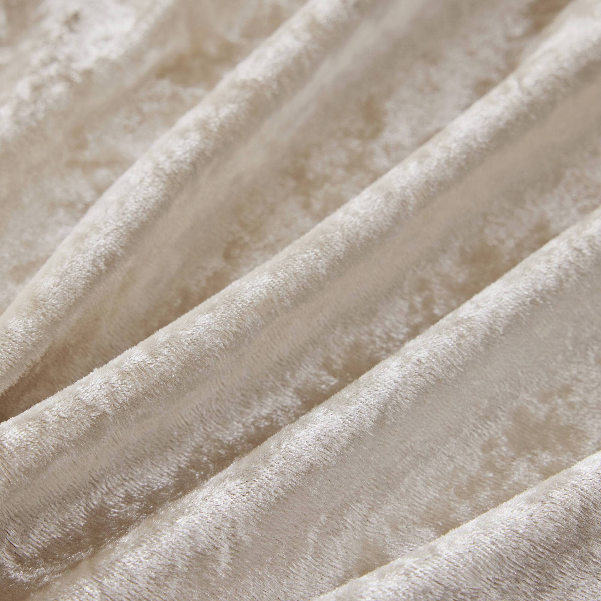 Olliix - Wholesale Bedding Set - Velvet Quilted Diamond Comforter Set, Champagne13