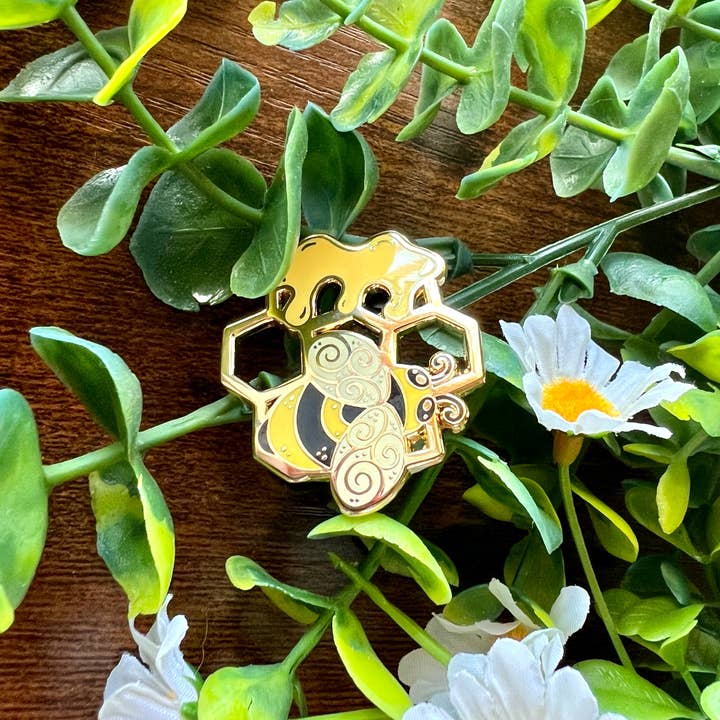 SwirliNyx – wholesale Lapel pin/button – Honey Bee Enamel Pin12