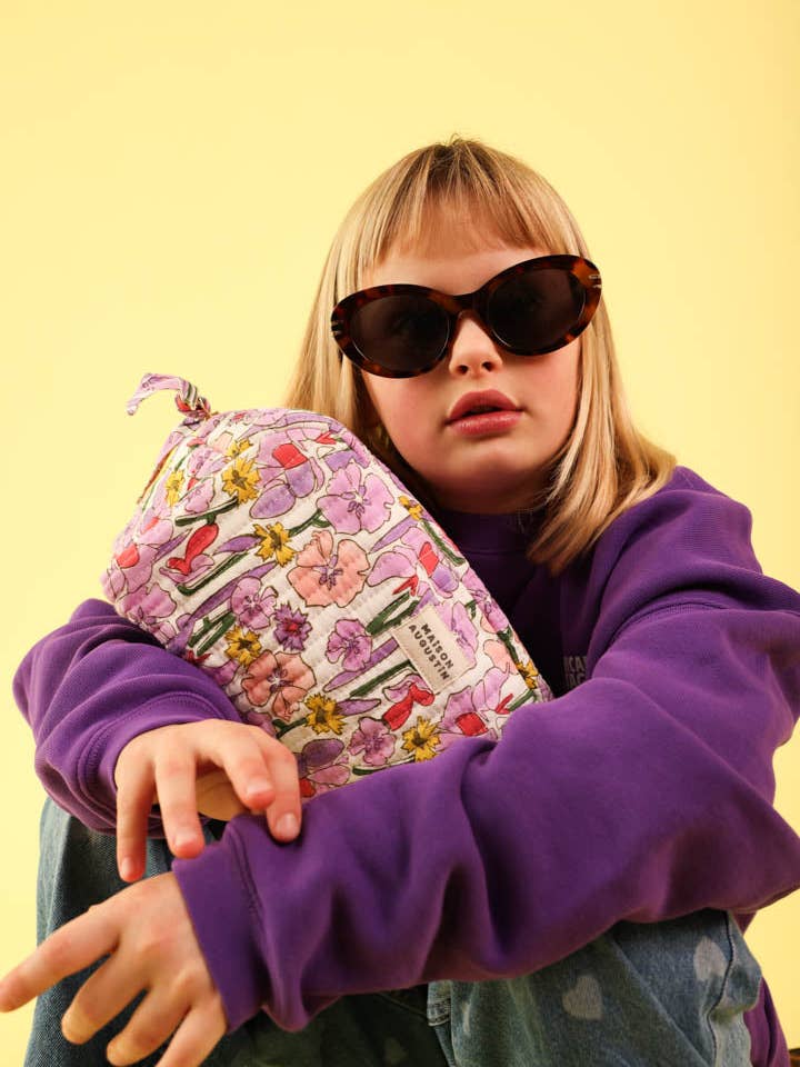 Lila bloemen toilettas voor wholesale door Maison Augustin